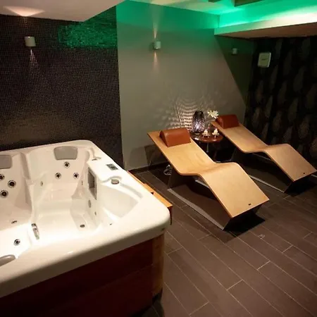 204 Vucko Private Host 4*