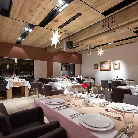 204 Vucko Private Host 아파트 4*